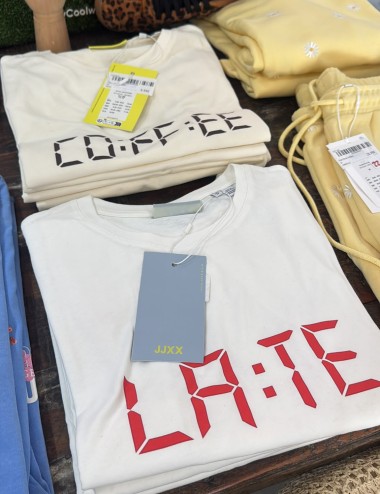Camiseta Coffe/Late Jxcarly